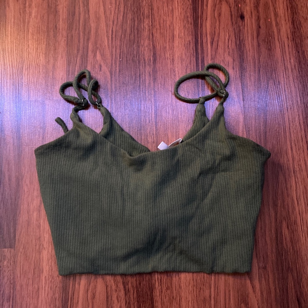 Q green crop top with a adjustable tie back